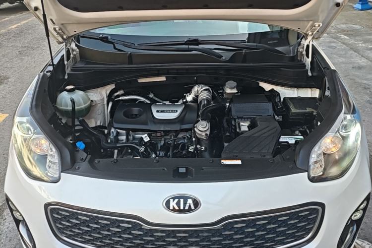 Used Kia KX5 2016 1.6T Automatic Two-Wheel Drive DLX Engine Bay