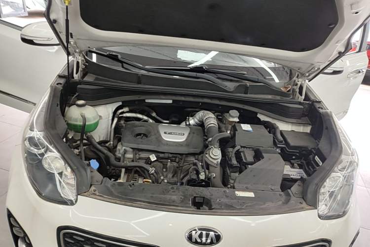 Used Kia KX5 2016 1.6T Automatic Two-Wheel Drive DLX Engine Bay