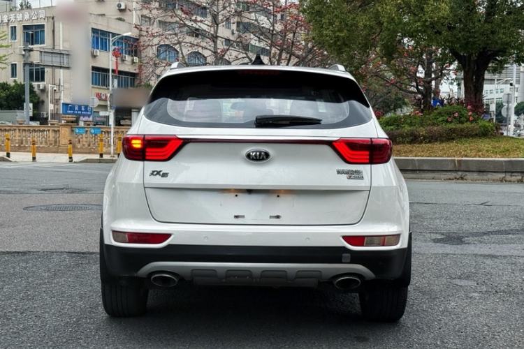 Used Kia KX5 2016 1.6T Automatic Two-Wheel Drive DLX Exterior 2