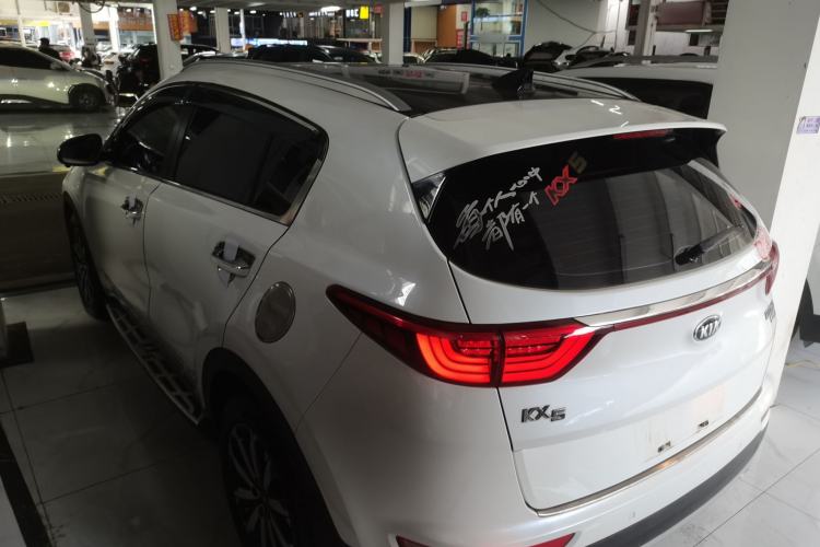 Used Kia KX5 2016 1.6T Automatic Two-Wheel Drive DLX Exterior 2