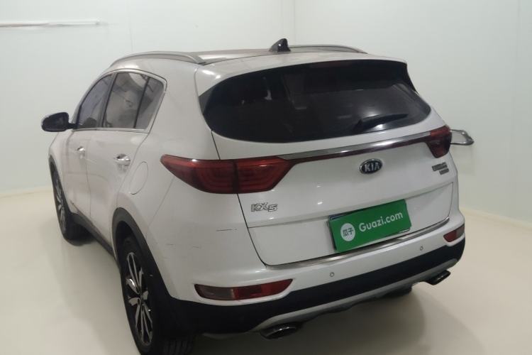 Used Kia KX5 2016 1.6T Automatic Two-Wheel Drive DLX Exterior 3