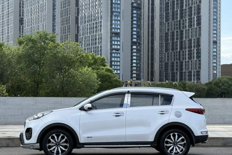 Used Kia KX5 2016 1.6T Automatic Two-Wheel Drive Premium Exterior 3