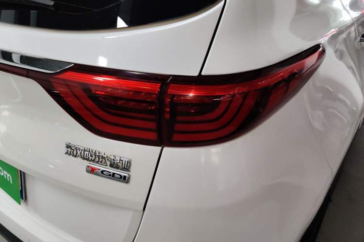 Used Kia KX5 2016 1.6T Automatic Two-Wheel Drive DLX Exterior 3