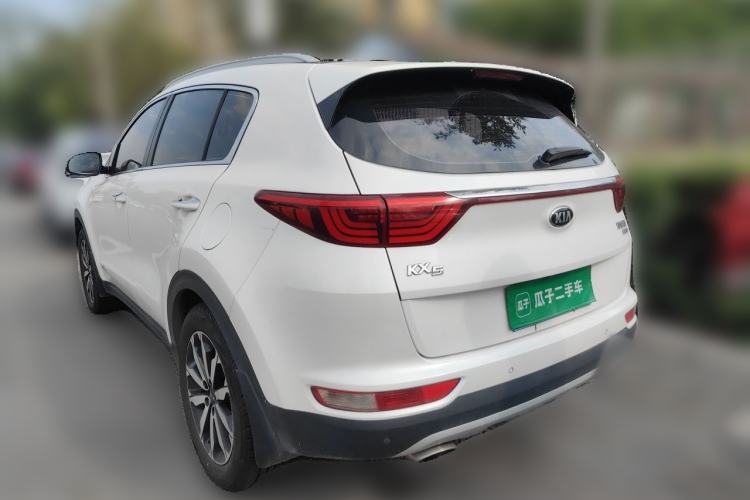 Used Kia KX5 2016 1.6T Automatic Two-Wheel Drive DLX Exterior 3