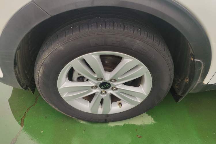 Used Kia KX5 2016 2.0L Automatic 2WD GLS Exterior 4