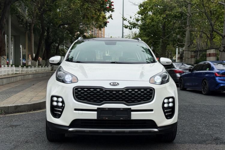 Used Kia KX5 2016 1.6T Automatic Two-Wheel Drive DLX Exterior 4