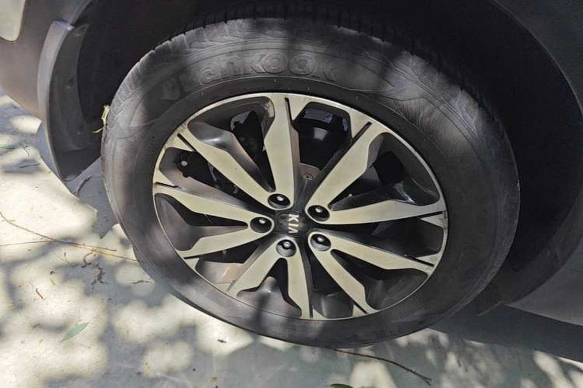 Used Kia KX5 2016 2.0L Automatic 2WD Premium Exterior 5