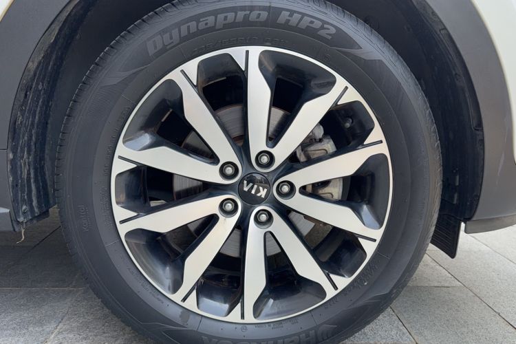 Used Kia KX5 2016 1.6T Automatic Two-Wheel Drive DLX Exterior 5