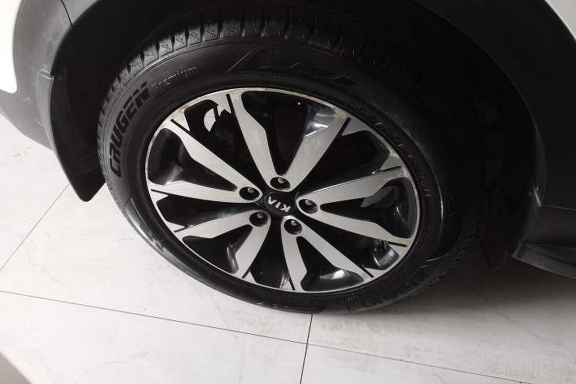 Used Kia KX5 2016 1.6T Automatic Two-Wheel Drive DLX Exterior 5