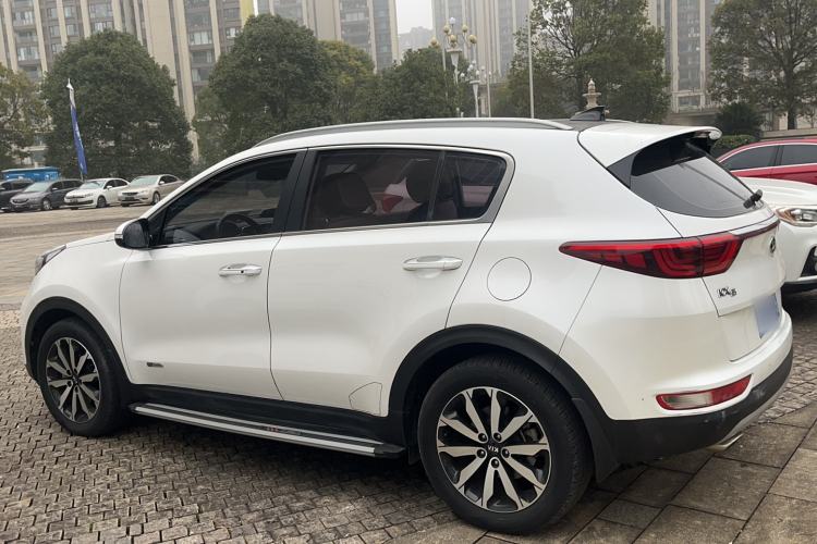 Used Kia KX5 2016 1.6T Automatic Two-Wheel Drive DLX Exterior 5