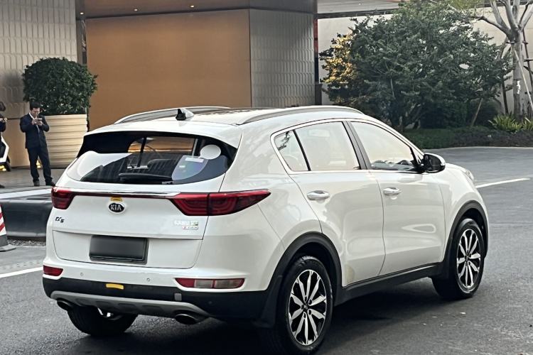 Used Kia KX5 2016 1.6T Automatic Two-Wheel Drive Premium Exterior 6