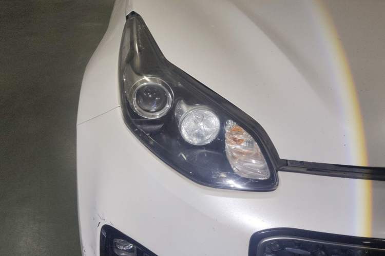 Used Kia KX5 2016 1.6T Automatic Two-Wheel Drive DLX Exterior 6