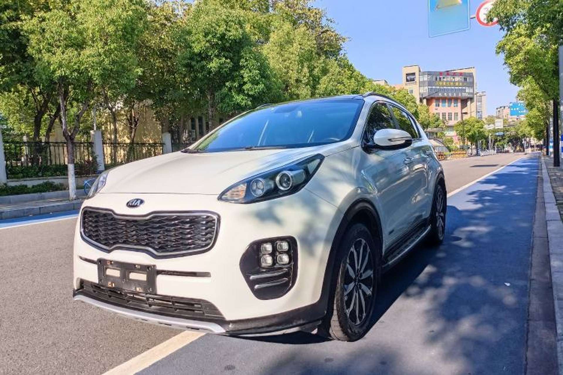 Used Kia KX5 2016 2.0L Automatic 2WD Premium Front Left 45 Deg