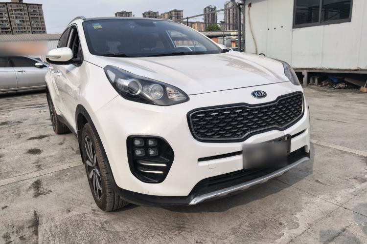 Used Kia KX5 2016 1.6T Automatic Two-Wheel Drive DLX Front Right 45 Deg