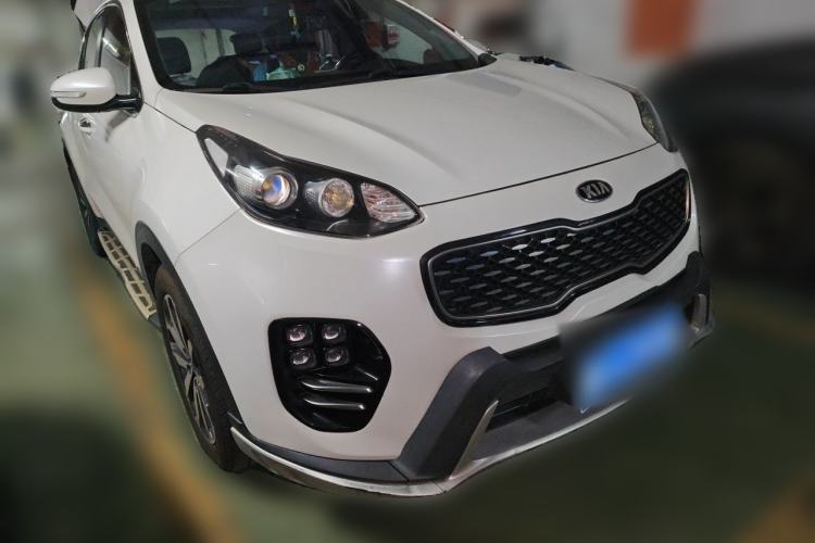 Used Kia KX5 2016 1.6T Automatic Two-Wheel Drive DLX Front Right 45 Deg