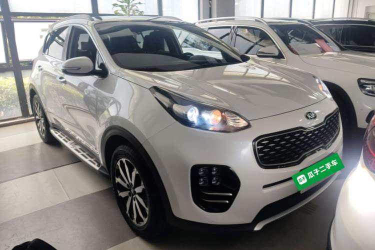 Used Kia KX5 2016 1.6T Automatic Two-Wheel Drive DLX Front Right 45 Deg