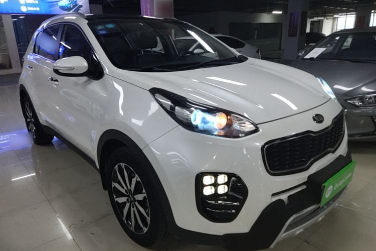 Used Kia KX5 2016 2.0L Automatic 2WD GLS Front Right 45 Deg
