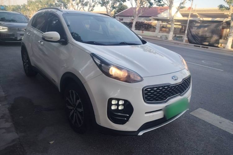 Used Kia KX5 2016 1.6T Automatic Two-Wheel Drive DLX Front Right 45 Deg