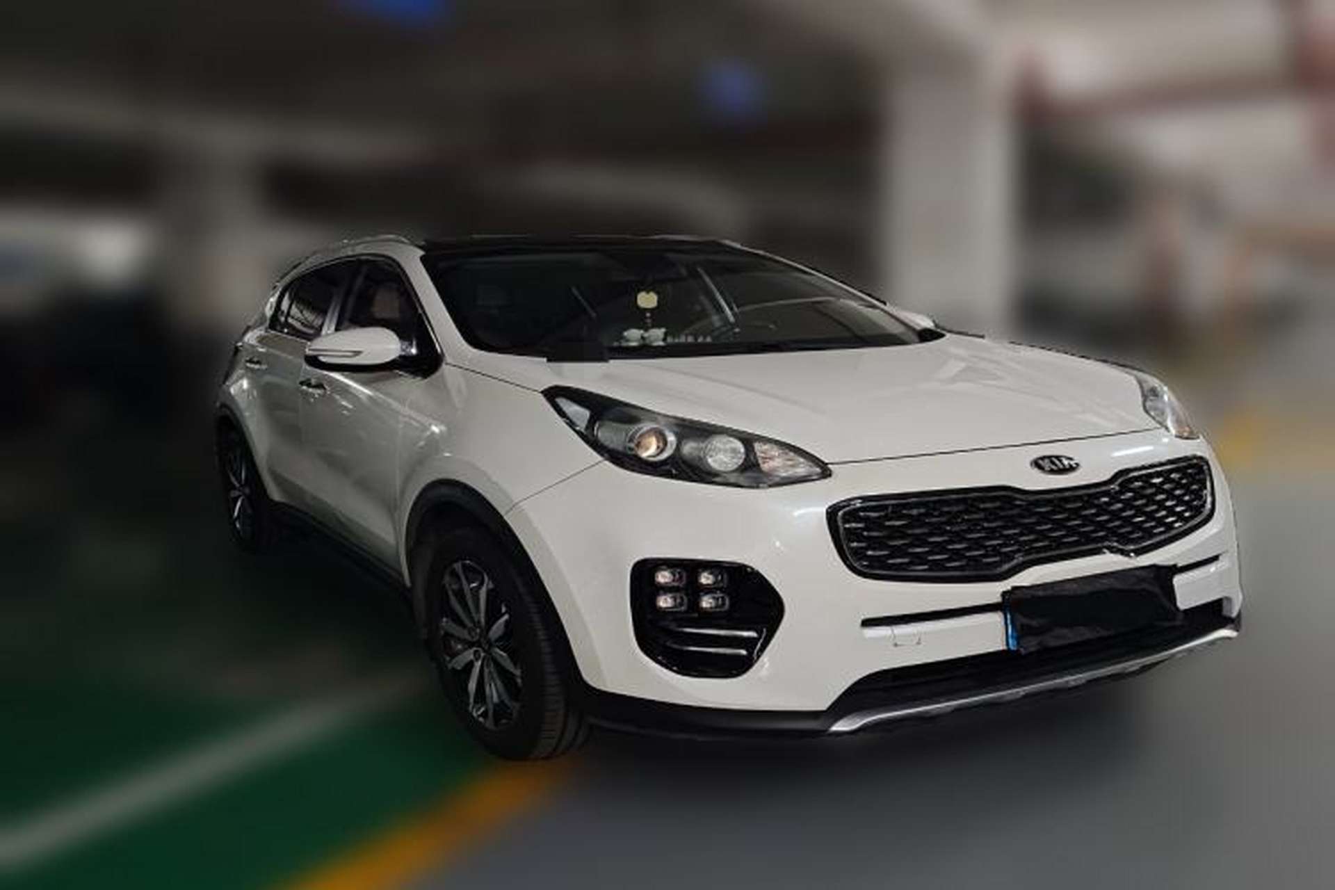 Used Kia KX5 2016 1.6T Automatic Two-Wheel Drive DLX Front Right 45 Deg