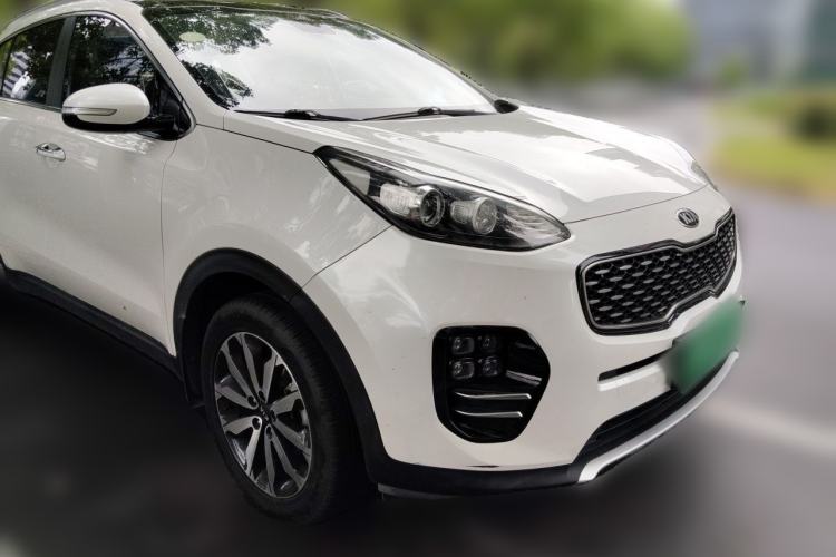 Used Kia KX5 2016 1.6T Automatic Two-Wheel Drive Premium Front Right 45 Deg