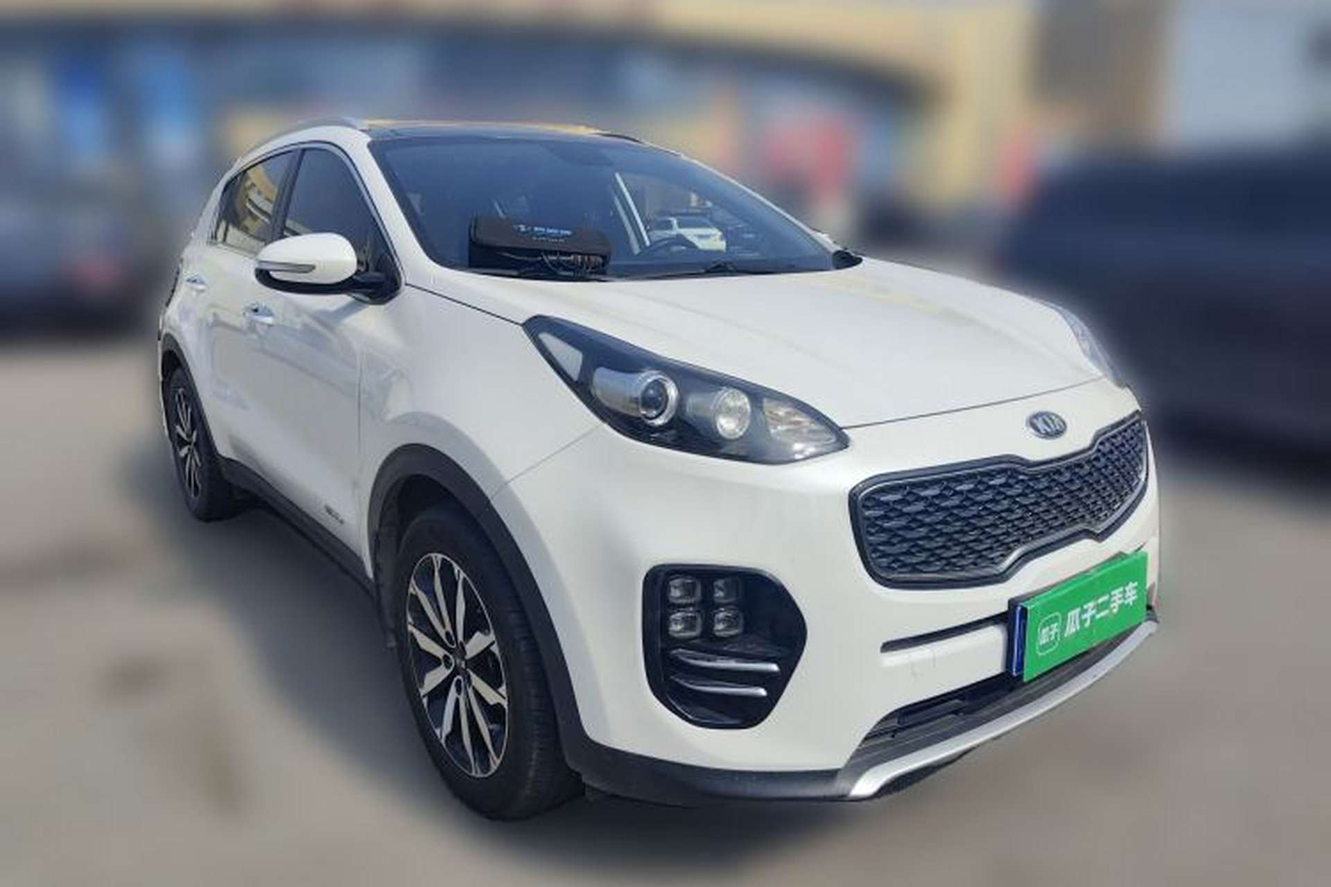 Used Kia KX5 2016 1.6T Automatic Two-Wheel Drive DLX Front Right 45 Deg