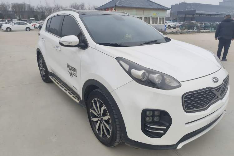 Used Kia KX5 2016 1.6T Automatic Two-Wheel Drive DLX Front Right 45 Deg
