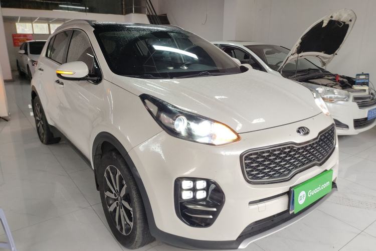 Used Kia KX5 2016 1.6T Automatic Two-Wheel Drive DLX Front Right 45 Deg