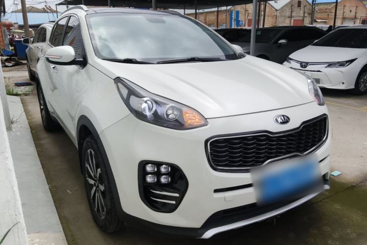 Used Kia KX5 2016 2.0L Automatic 2WD Premium Front Right 45 Deg