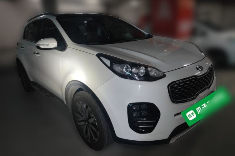 Used Kia KX5 2016 1.6T Automatic Two-Wheel Drive DLX Front Right 45 Deg