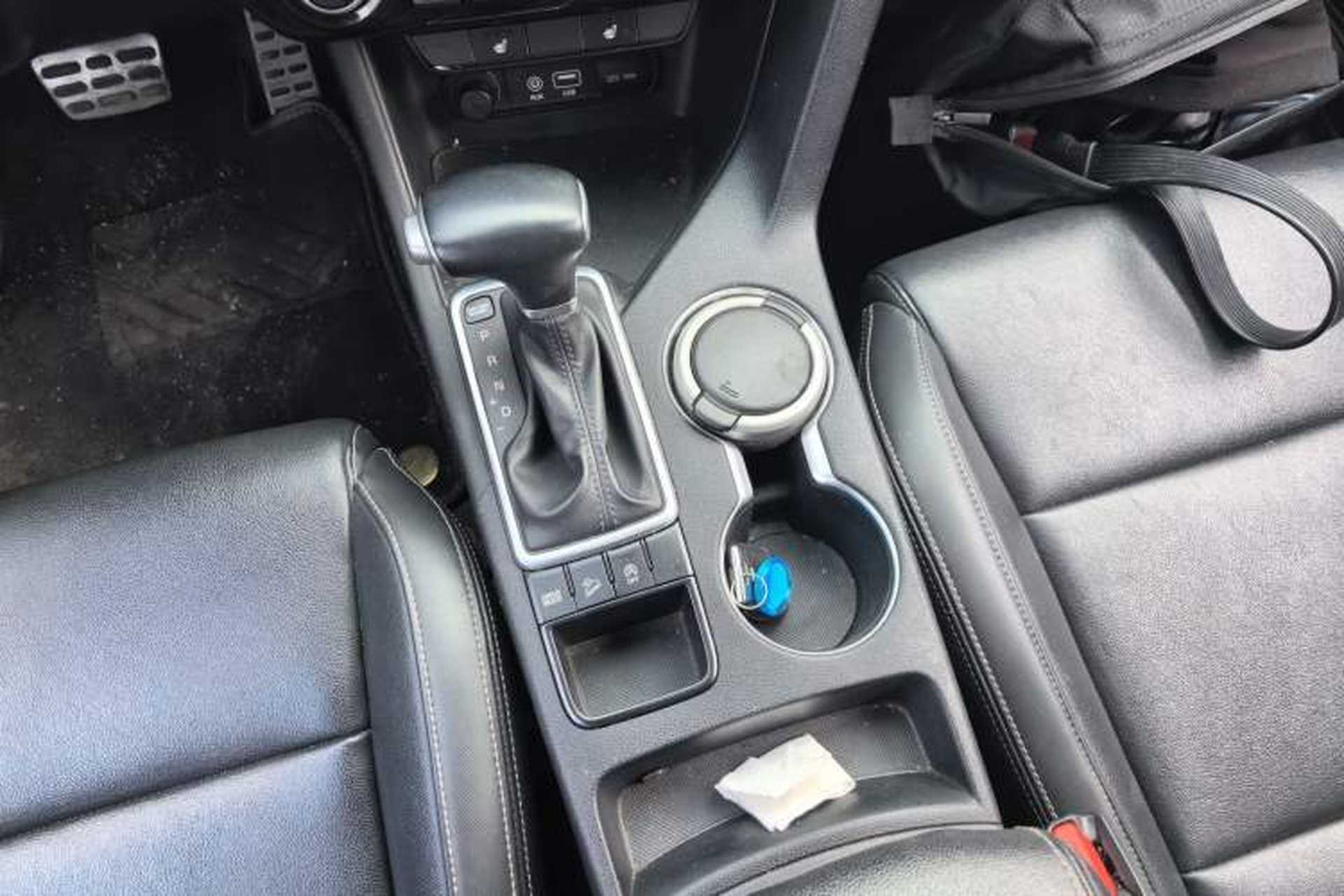 Used Kia KX5 2016 1.6T Automatic Two-Wheel Drive DLX Gear Lever