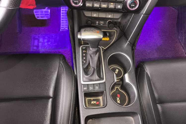 Used Kia KX5 2016 1.6T Automatic Two-Wheel Drive DLX Gear Lever