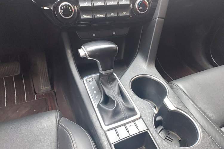 Used Kia KX5 2016 2.0L Automatic 2WD GLS Gear Lever