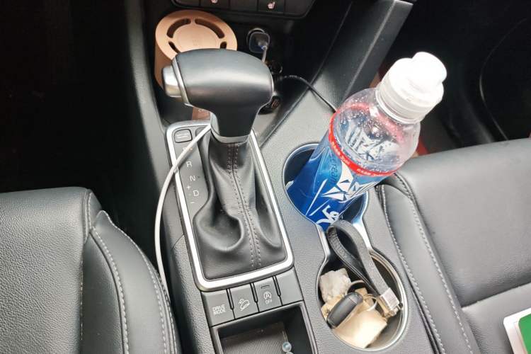 Used Kia KX5 2016 2.0L Automatic 2WD GLS Gear Lever