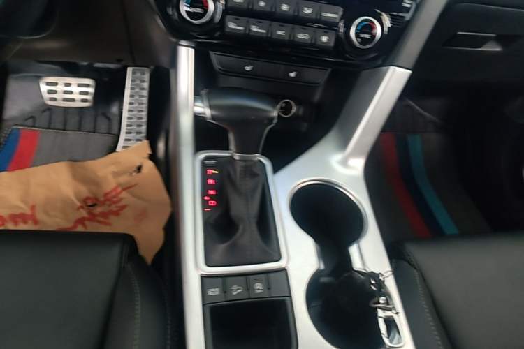 Used Kia KX5 2016 1.6T Automatic Two-Wheel Drive DLX Gear Lever