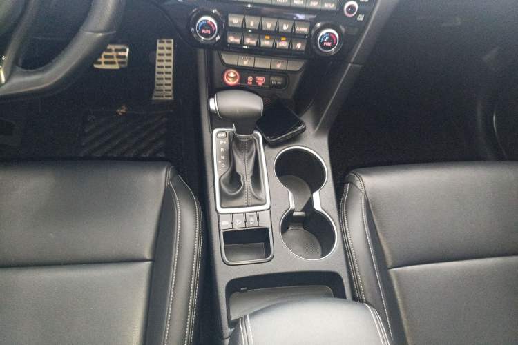 Used Kia KX5 2016 1.6T Automatic Two-Wheel Drive DLX Gear Lever