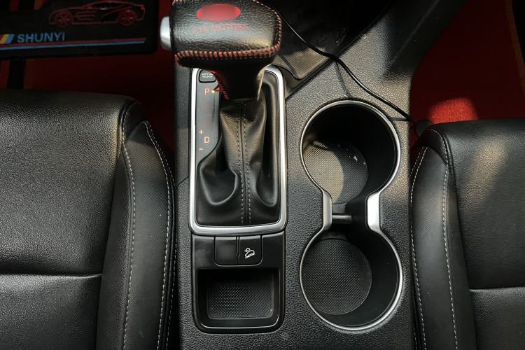 Used Kia KX5 2016 1.6T Automatic Two-Wheel Drive Premium Gear Lever