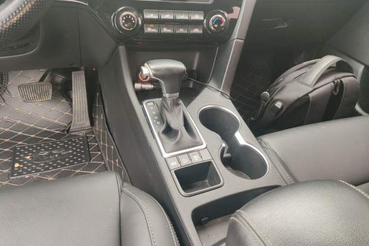Used Kia KX5 2016 2.0L Automatic 2WD GLS Gear Lever