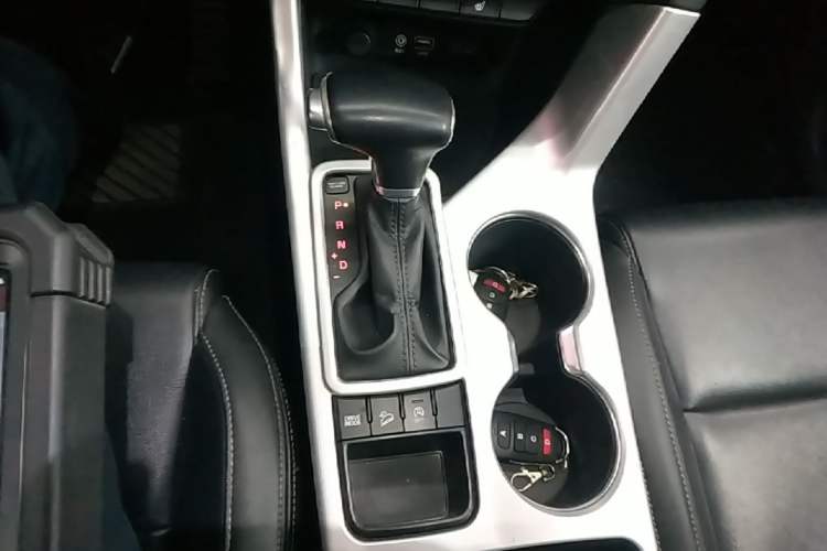 Used Kia KX5 2016 1.6T Automatic Two-Wheel Drive DLX Gear Lever
