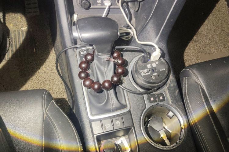 Used Kia KX5 2016 1.6T Automatic Two-Wheel Drive DLX Gear Lever