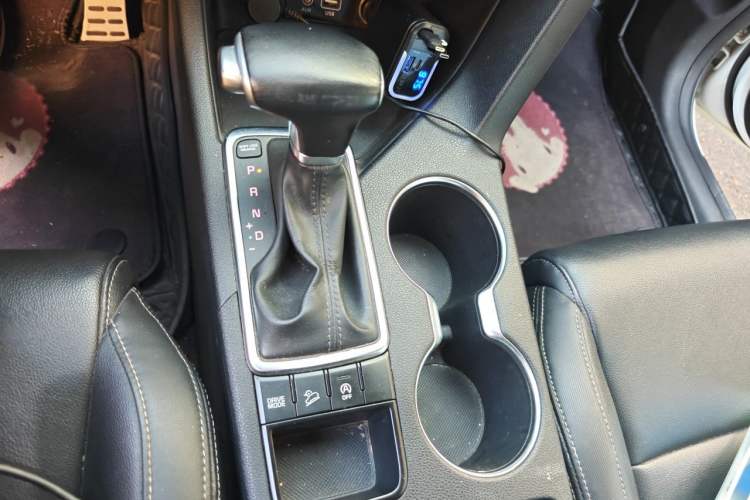Used Kia KX5 2016 1.6T Automatic Two-Wheel Drive DLX Gear Lever