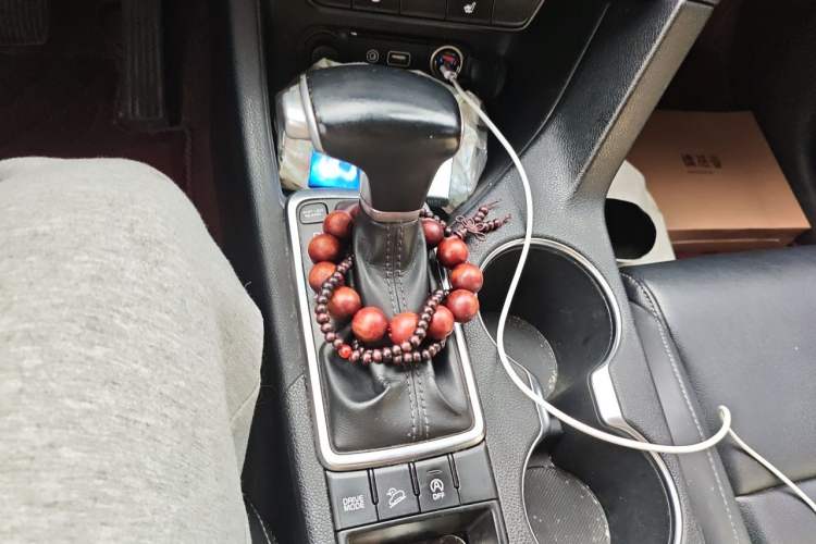 Used Kia KX5 2016 2.0L Automatic 2WD GLS Gear Lever