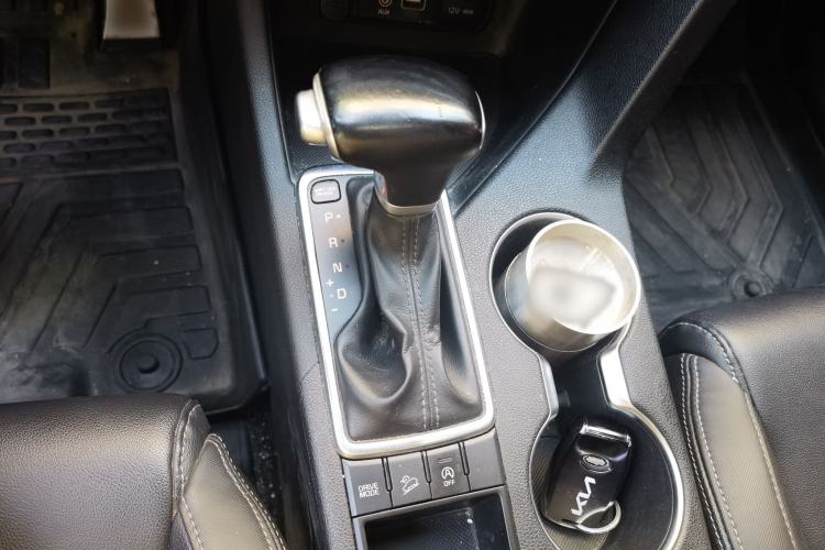 Used Kia KX5 2016 1.6T Automatic Two-Wheel Drive DLX Gear Lever