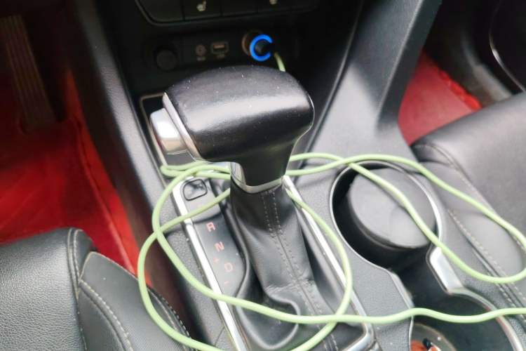 Used Kia KX5 2016 2.0L Automatic 2WD GLS Gear Lever