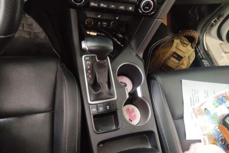 Used Kia KX5 2016 1.6T Automatic Two-Wheel Drive Premium Gear Lever