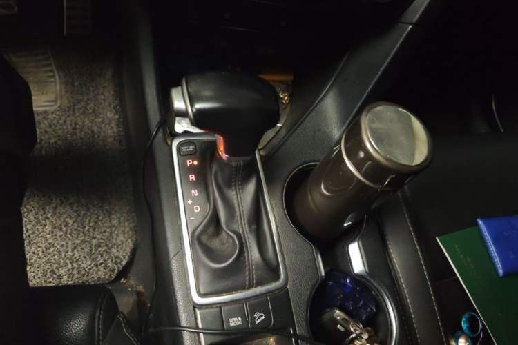 Used Kia KX5 2016 1.6T Automatic Two-Wheel Drive DLX Gear Lever