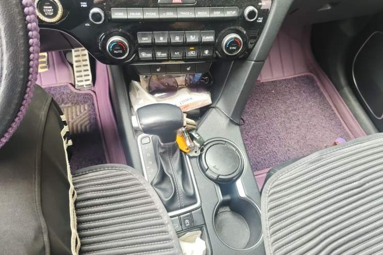 Used Kia KX5 2016 1.6T Automatic Two-Wheel Drive DLX Gear Lever