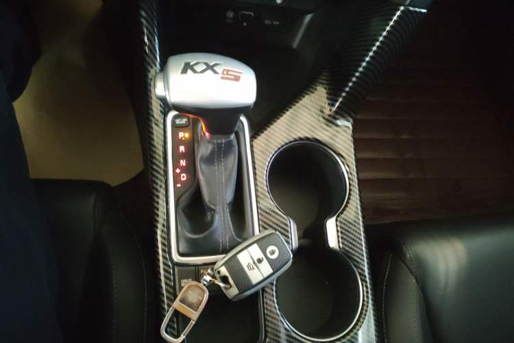 Used Kia KX5 2016 1.6T Automatic Two-Wheel Drive DLX Gear Lever