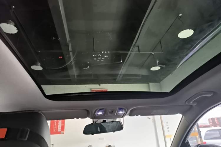 Used Kia KX5 2016 1.6T Automatic Two-Wheel Drive Premium Headliner