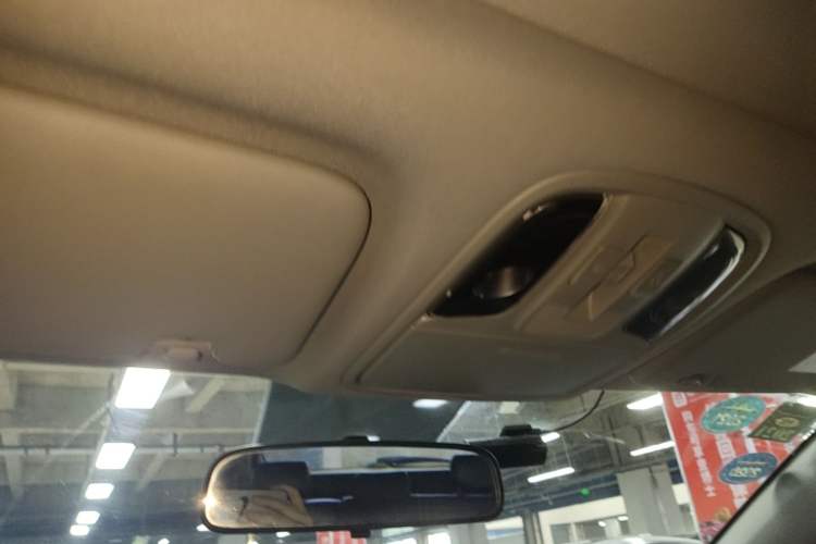 Used Kia KX5 2016 2.0L Automatic 2WD GLS Headliner