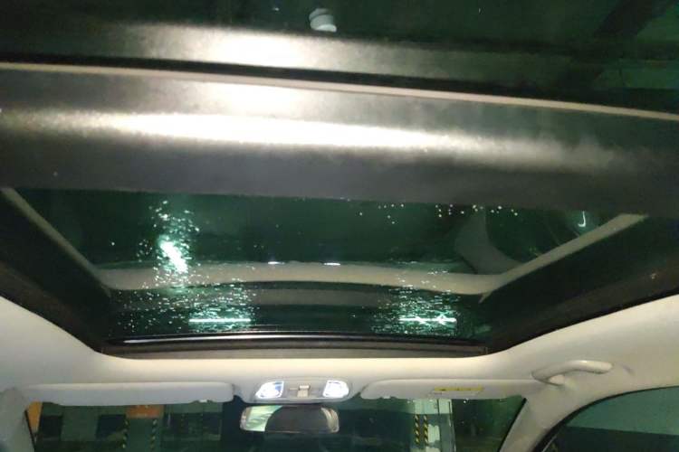 Used Kia KX5 2016 1.6T Automatic Two-Wheel Drive DLX Headliner